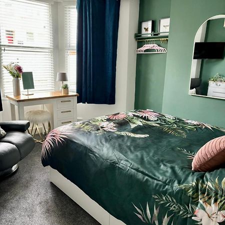 Stylish And Chic Seaside Apartment Southend-on-Sea Exterior foto