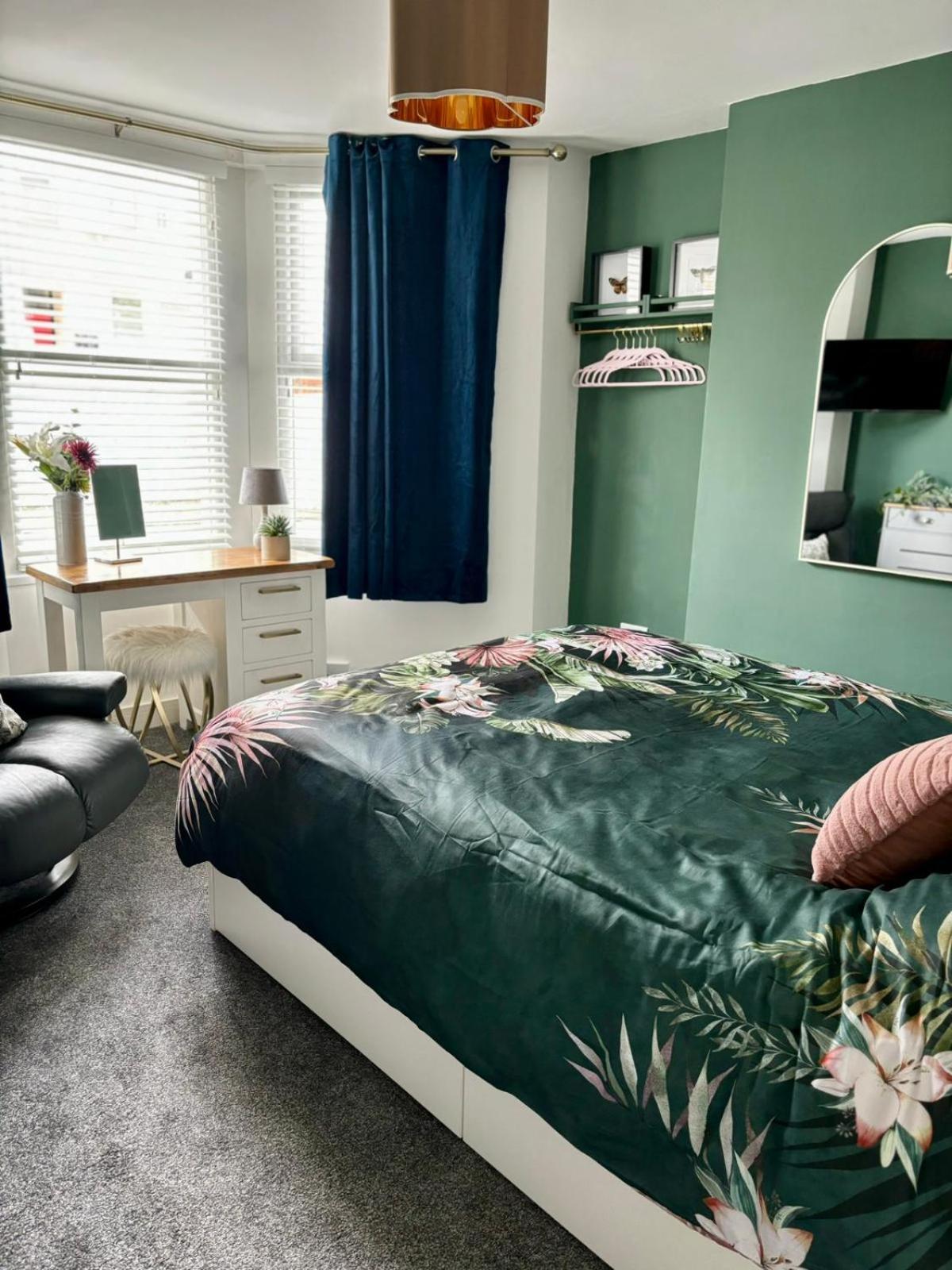Stylish And Chic Seaside Apartment Southend-on-Sea Exterior foto