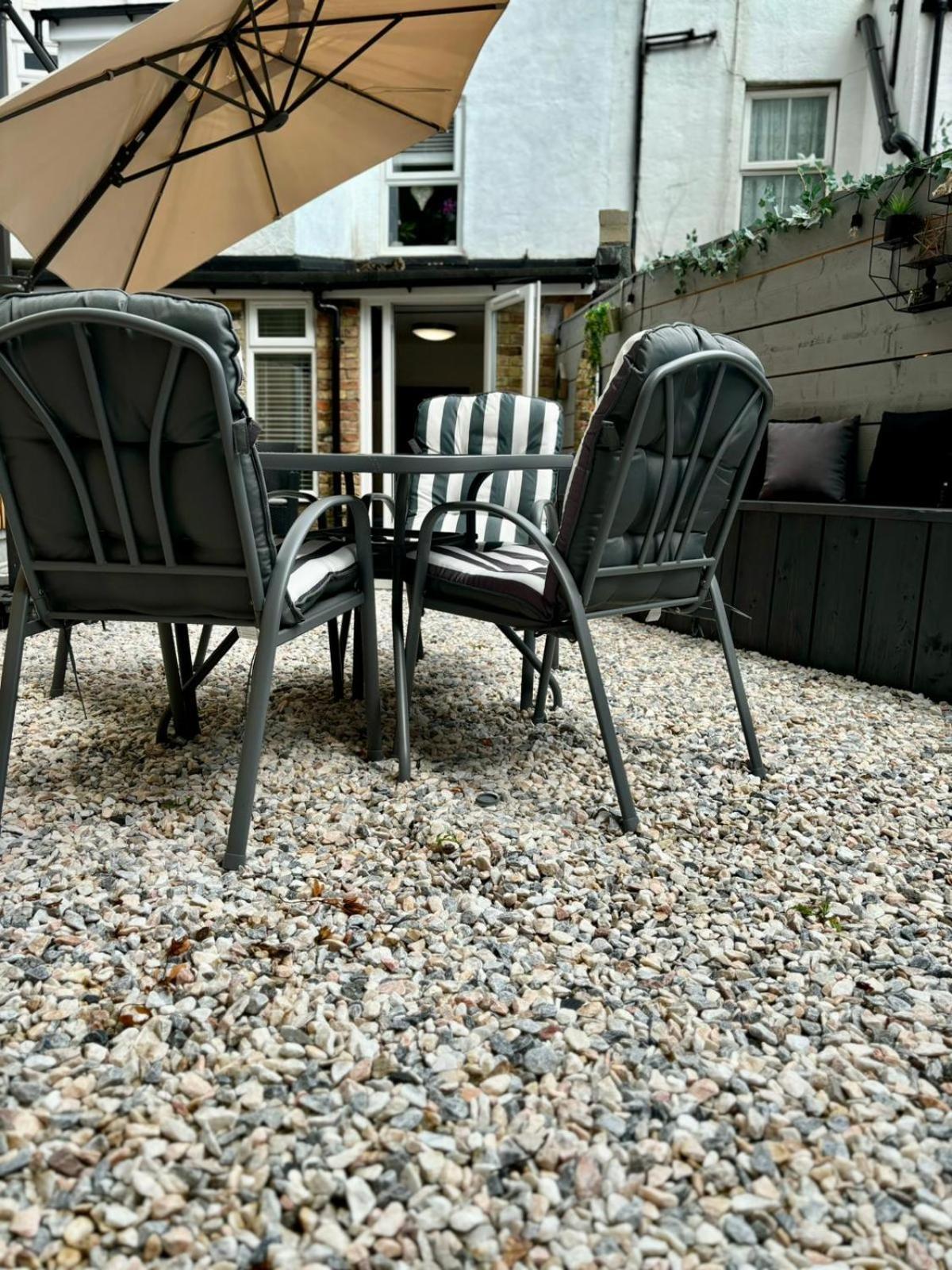 Stylish And Chic Seaside Apartment Southend-on-Sea Exterior foto